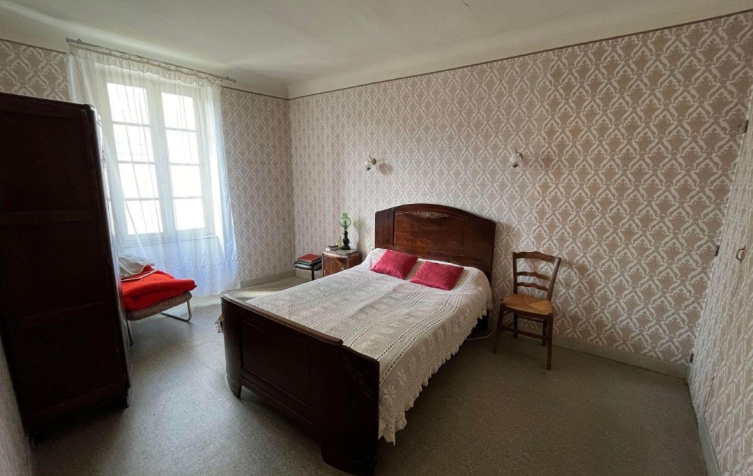 11-34 IMMOBILIER : House | AZILLANET (34210) | 153 m2 | 79 500 € 
