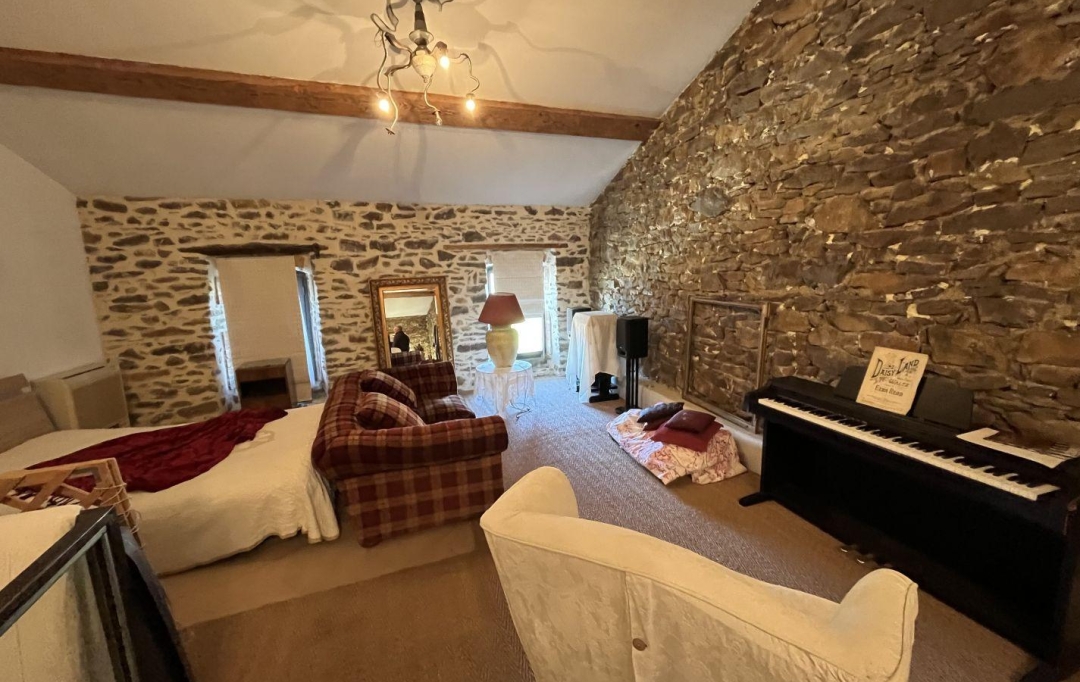 11-34 IMMOBILIER : Maison / Villa | OLONZAC (34210) | 342 m2 | 316 000 € 