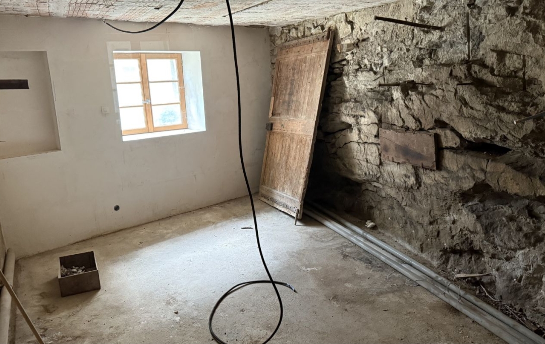 11-34 IMMOBILIER : Maison / Villa | AZILLANET (34210) | 180 m2 | 59 000 € 