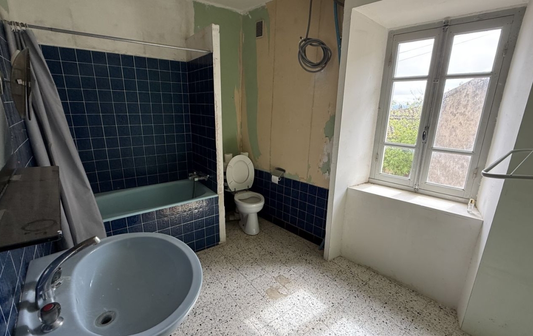 11-34 IMMOBILIER : Maison / Villa | AZILLANET (34210) | 180 m2 | 59 000 € 