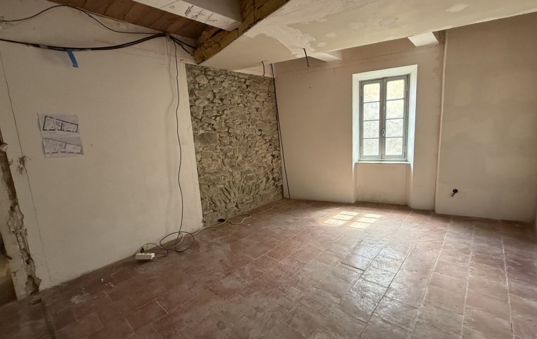 11-34 IMMOBILIER : Maison / Villa | AZILLANET (34210) | 180 m2 | 59 000 € 
