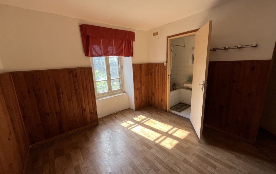 11-34 IMMOBILIER : Maison / Villa | CASSAGNOLES (34210) | 178 m2 | 107 000 € 
