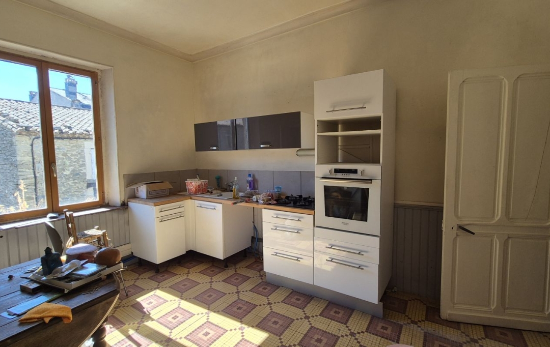 11-34 IMMOBILIER : House | FELINES-MINERVOIS (34210) | 211 m2 | 138 000 € 