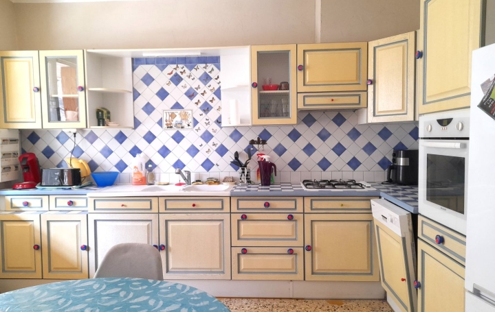 Maison de village   OLONZAC  96 m2 122 000 € 
